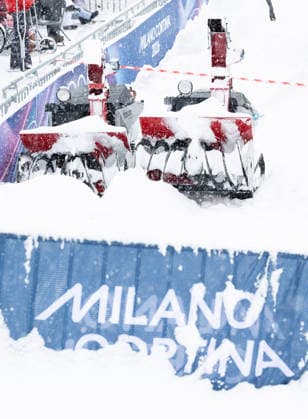 OLYMPICS - Winter Olympic Games, Olympische Spiele, Olympia, OS Milano Cortina 2026 LIVIGNO,ITALY,17.FEB.26 - OLYMPICS, FREE SKI, FREESTYLE SKIING - Winter Olympic Games Milano Cortina 2026, aerials,, women, qualification. Image shows snow blowers. Keywords: cancellation.  GEPAxpictures xHaraldxSteiner