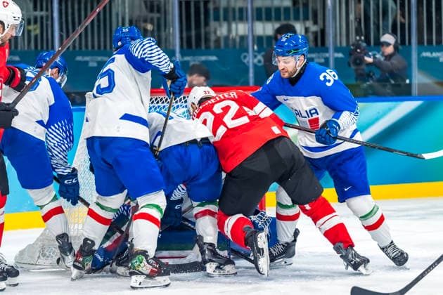February 17, 2026, Milan, Lombardy, Italy: Team Switzerland plays against Team Italy in the qualification play off game at the Milano Rho Ice hockey, Eishockey Arena in MILAN, Italy during the 2026 Milano Cortina Winter Olympics. Team Switzerland defeats Italy 3:0 and heads to the quarterfinals against Team Finland. Milan Italy - ZUMAa161 20260217_oly_a161_153 Copyright: xWalterxG.xArcex