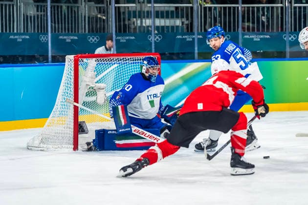 February 17, 2026, Milan, Lombardy, Italy: Goalkeeper Damian Clara 20 Of Team Italy makes a save against Team Switzerland in the Preliminary Round Group B at the Milano Rho Ice hockey, Eishockey Arena in MILAN, Italy during the 2026 Milano Cortina Winter Olympics. Team Switzerland defeats Italy 3:0 and heads to the quarterfinals against Team Finland. Milan Italy - ZUMAa161 20260217_oly_a161_160 Copyright: xWalterxG.xArcex