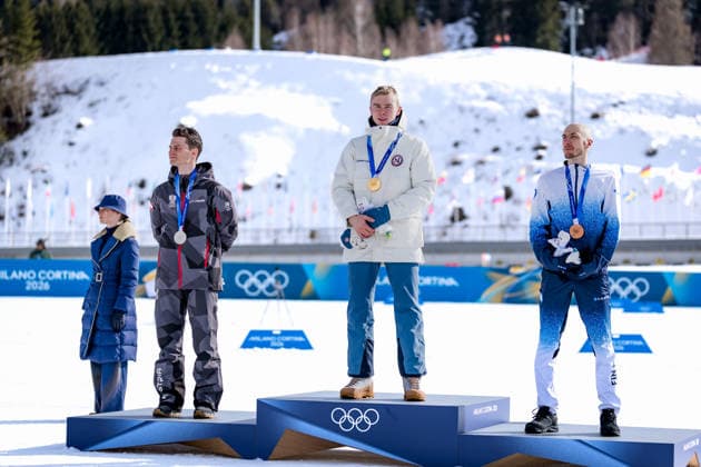 OLYMPICS - Winter Olympic Games, Olympische Spiele, Olympia, OS Milano Cortina 2026 TESERO,ITALY,17.FEB.26 - OLYMPICS, NORDIC SKIING, NORDIC COMBINED - Winter Olympic Games Milano Cortina 2026, large hill, 10km Gundersen, medal ceremony. Image shows Johannes Lamparter (AUT), Jens Luraas Oftebro (NOR) and Ilkka Herola (FIN).  GEPAxpictures xMatthiasxTrinkl