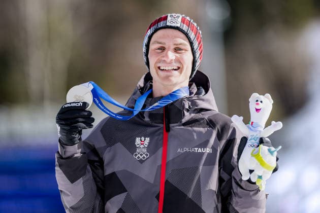 OLYMPICS - Winter Olympic Games, Olympische Spiele, Olympia, OS Milano Cortina 2026 TESERO,ITALY,17.FEB.26 - OLYMPICS, NORDIC SKIING, NORDIC COMBINED - Winter Olympic Games Milano Cortina 2026, large hill, 10km Gundersen, medal ceremony. Image shows Johannes Lamparter (AUT).  GEPAxpictures xMatthiasxTrinkl