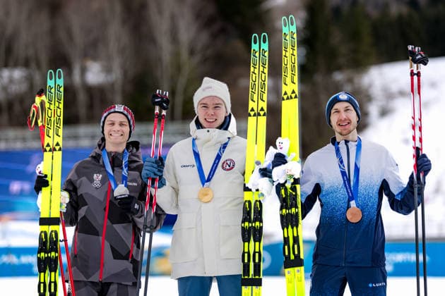 OLYMPICS - Winter Olympic Games, Olympische Spiele, Olympia, OS Milano Cortina 2026 TESERO,ITALY,17.FEB.26 - OLYMPICS, NORDIC SKIING, NORDIC COMBINED - Winter Olympic Games Milano Cortina 2026, large hill, 10km Gundersen, medal ceremony. Image shows Johannes Lamparter (AUT), Jens Luraas Oftebro (NOR) and Ilkka Herola (FIN).  GEPAxpictures xMatthiasxTrinkl