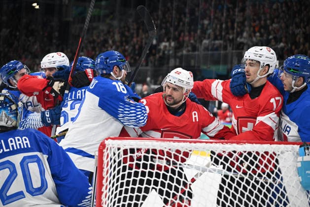 Ice hockey, Eishockey Man s , Switzerland- Italy, Milano Cortina 2026 Winter Olympics Game : Day 11 Italian and Swiss players fight during the Winter Olympic Games, Olympische Spiele, Olympia, OS in Milano, Italy, on February 17, 2026, at the Milano Rho Ice Hockey Arena Milano Lombardia Italy  Copyright: xFedericoxManonix originalFilename:manoni-notitle260217_np7UI.jpg