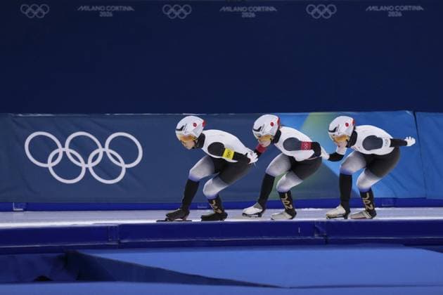 Milan Cortina Olympics: Speed skating, Eisschnelllauf Japanese speed skaters (from L) Miho Takagi, Ayana Sato and Momoka Horikawa compete in a women s team pursuit semifinal match against the Netherlands at the Milan Cortina Olympics on Feb. 17, 2026, at Milan Speed Skating Stadium.  A14AA0005296842P