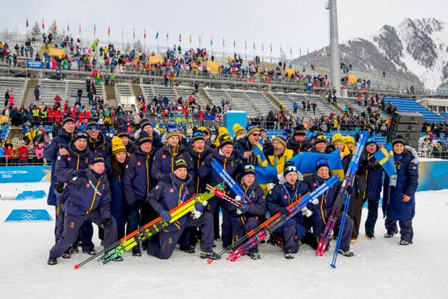 Winter Olympics in Milan Cortina 2026 Anterselva, Italy 20260217. Sebastian Samuelsson, Martin Ponsiluoma, Jesper Nelin and Viktor Brandt from Sweden celebrate with their support team after the men s 4 x 7.5 km biathlon relay at the 2026 Winter Olympics in Milan Cortina. Photo: Heiko Junge NTB Anterselva Italy EDITORIAL USE ONLY. RESTRICTED USE FOR BETTING COMPANIES Ref:_SPOj4qv9S8UNFc.jpg *** Winter Olympics in Milan Cortina 2026 Anterselva, Italy 20260217 Sebastian Samuelsson, Martin Ponsiluoma, Jesper Nelin and Viktor Brandt from Sweden celebrate with their support team after the men s 4 x 7 5 km biathlon relay at the 2026 Winter Olympics in Milan Cortina Photo Heiko Junge NTB Anterselva Italy EDITORIAL USE ONLY RESTRICTED USE FOR BETTING COMPANIES  Copyright: xHeikoxJungex xNTBx