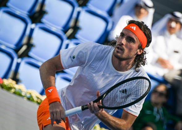 Qatar TotalEnergies Open 2026 - Day Two DOHA, QATAR FEBRUARY 17: Stefanos Tsitsipas of Greece competes against Moez Echargui of Tunisia during a Round One singles match at the Qatar ExxonMobil Open at the Khalifa International Tennis and Squash Complex on February 17, 2026 in Doha, Qatar. Doha Qatar  Copyright: xArturxWidakx originalFilename:widak-qatarexx260217_nprMC.jpg