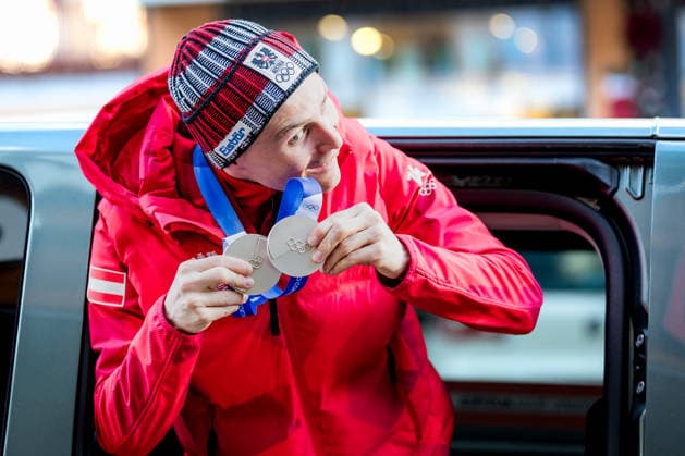 OLYMPICS - Winter Olympic Games, Olympische Spiele, Olympia, OS Milano Cortina 2026 PREDAZZO,ITALY,17.FEB.26 - OLYMPICS, NORDIC SKIING, NORDIC COMBINED - Winter Olympic Games Milano Cortina 2026, large hill, 10km Gundersen, medal photo shoot. Image shows Johannes Lamparter (AUT).  GEPAxpictures xMatthiasxTrinkl