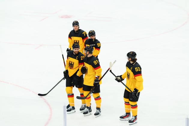February 17, 2026, Milan, Lombardy, Italy: TEAM GERMANY of whom Team captain LEON DRAISAITL of Germany 29 react to win the Play-off game against Team France at the Milano Cortina 2026 Olympic Games, Olympische Spiele, Olympia, OS Germany won the game 5:1. Olympics 2026: Milano Cortina: Ice hockey, Eishockey Men: GER:FRA  - ZUMAc179 20260217_oly_c179_054 Copyright: xMickaelxChavetx