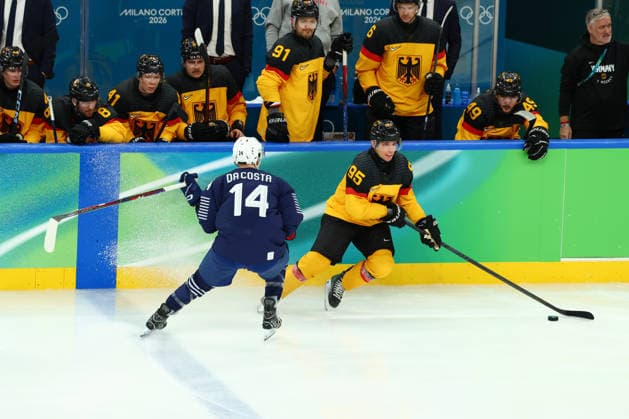 February 17, 2026, Milan, Lombardy, Italy: FREDERIK TIFFELS of Germany and STEPHANE DA COSTA of France in the Play-off game between Team Germany and Team France at the Milano Cortina 2026 Olympic Games, Olympische Spiele, Olympia, OS Milan Italy - ZUMAc179 20260217_oly_c179_060 Copyright: xMickaelxChavetx
