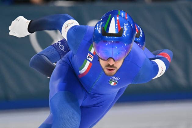 February 17, 2026, Milan, Italy: Team Italy on the way to winning the gold medal in Speed skating, Eisschnelllauf men s team pursuit during the 2026 Milano Cortina Winter Olympic Games, Olympische Spiele, Olympia, OS Milano Italy - ZUMAm345 20260217_oly_m345_034 Copyright: xFedericoxManonix