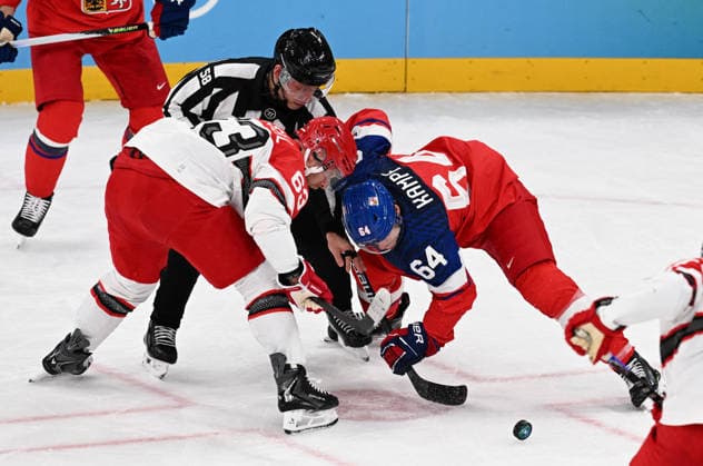 Winter Olympics - Ice hockey, Eishockey Men Czechia vs Denmark - Qualification Play-off Patrick Russell (63) of Denmark and David Kampf (64) of Czechia during Ice Hockey Men Czechia vs Denmark - Qualification Play-off on day eleven of the Milano Cortina 2026 Winter Olympic Games, Olympische Spiele, Olympia, OS on February 17, 2026 in Milan, Italy. Photo by JMP ABACAPRESS.COM Milan Italy  Copyright: xJMP ABACAx