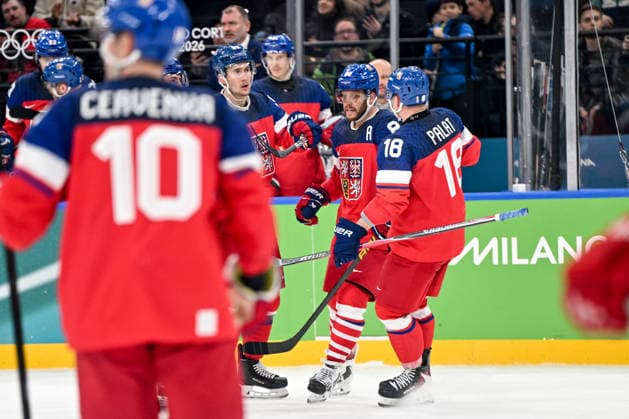 17 02 2026, Milano, Santa Giulia Ice hockey, Eishockey Arena, Winter Olympics: Czechia - Denmark (Ice Hockey), Martin Necas of Czechia (L) celebrate his goal with David Pastrnak of Czechia and Ondrej Palat of Czechia Milano Santa Giulia Ice Hockey Arena Lombardy Italy *** 17 02 2026, Milano, Santa Giulia Ice Hockey Arena, Winter Olympics Czechia Denmark Ice Hockey , Martin Necas of Czechia L celebrate his goal with David Pastrnak of Czechia and Ondrej Palat of Czechia Milano Santa Giulia Ice Hockey Arena Lombardy Italy Copyright: xJustPictures.ch AndreaxBrancax jp-en-AnBr-AB-AAB_168617022026