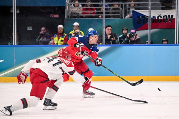 17 02 2026, Milano, Santa Giulia Ice hockey, Eishockey Arena, Winter Olympics: Czechia - Denmark (Ice Hockey), Roman Cervenka of Czechia takes a shot Milano Santa Giulia Ice Hockey Arena Lombardy Italy *** 17 02 2026, Milano, Santa Giulia Ice Hockey Arena, Winter Olympics Czechia Denmark Ice Hockey , Roman Cervenka of Czechia takes a shot Milano Santa Giulia Ice Hockey Arena Lombardy Italy Copyright: xJustPictures.ch AndreaxBrancax jp-en-AnBr-AB-AAB_202417022026