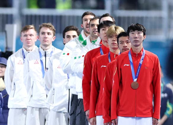 (260217) -- MILAN, Feb. 17, 2026 -- Gold medalists of Italy, silver medalists of the United States and bronze medalists of China attend the awarding ceremony of the Speed skating, Eisschnelllauf men s team pursuit event at the Milan-Cortina 2026 Olympic Winter games, Winterspiele,Spiele, Summer games in Milan, Italy, Feb. 17, 2026. ) (MICO2026)ITALY-MILAN-OLYMPIC WINTER GAMES-SPEED SKATING-MEN S TEAM PURSUIT-FINALS DuxXiaoyi 