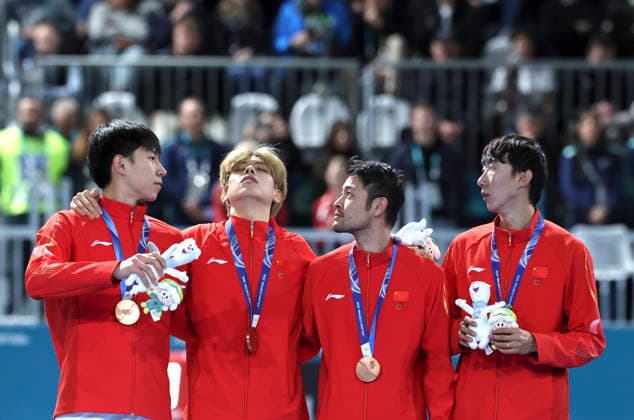 (260217) -- MILAN, Feb. 17, 2026 -- Bronze medalists Liu Hanbin, Wu Yu, Li Wenhao and Ning Zhongyan of China attend the awarding ceremony of the Speed skating, Eisschnelllauf men s team pursuit event at the Milan-Cortina 2026 Olympic Winter games, Winterspiele,Spiele, Summer games in Milan, Italy, Feb. 17, 2026. ) (MICO2026)ITALY-MILAN-OLYMPIC WINTER GAMES-SPEED SKATING-MEN S TEAM PURSUIT-FINALS LixJing 