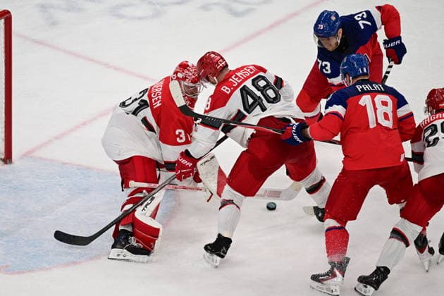 XXV Winter Olympic Games, Olympische Spiele, Olympia, OS in Milan, Italy, on February 17, 2026. Men s Ice hockey, Eishockey preliminary round playoffs, Czechia - Denmark. From left: Frederik Andersen of Denmark, Nicholas B. Jensen of Denmark, Ondrej Kase of the Czech Republic, Ondrej Palat of the Czech Republic, Oliver Lauridsen of Denmark. (CTKxPhoto MichalxKamaryt) CTKPhotoP2026021707500  CTKPhotoP2026021707500