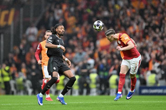 Galatasaray v Juventus - UEFA Champions League ISTANBUL, TURKIYE - FEBRUARY 17:Khephren Thuram of Juventus competes with Roland Sallai of Galatasaray during the UEFA Champions League round of 16 play-off first-leg match between Juventus and Galatasaray at RAMS Park stadium in Istanbul, Turkiye on February 17, 2026. Isa Terli Anadolu Istanbul Turkey. Editorial use only. Please get in touch for any other usage.  Copyright: x2026xAnadoluxIsaxTerlix