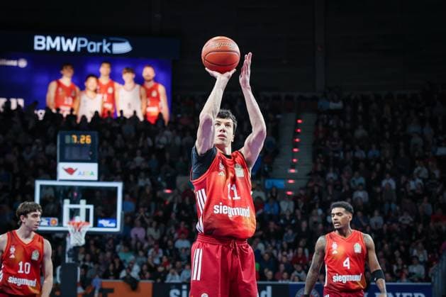 Vladimir Lucic 11 (FC Bayern Muenchen Basketball) mit einem Freiwurf, FC Bayern Muenchen Basketball vs. Skyliners Frankfurt, easycredit-BBL, BBL, Basketball, Maenner, Saison 2025 2025, Regulaere Saison, 21. Spieltag, 17.02.2026 Muenchen Bayern Deutschland