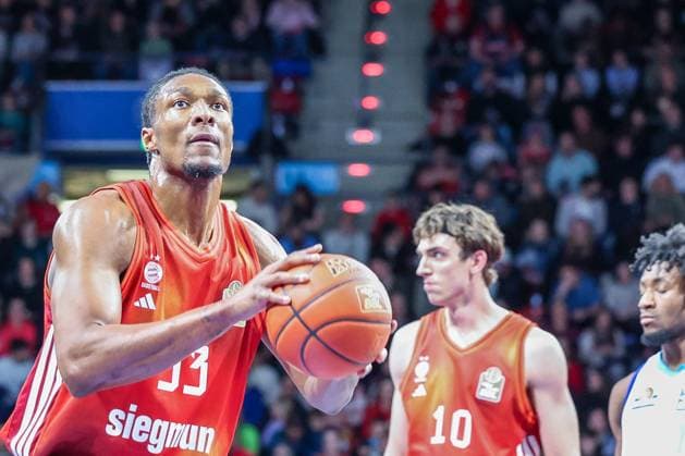 David McCormack 33 (FC Bayern Muenchen Basketball) in Aktion, FC Bayern Muenchen Basketball vs. Skyliners Frankfurt, easycredit-BBL, BBL, Basketball, Maenner, Saison 2025 2025, Regulaere Saison, 21. Spieltag, 17.02.2026 Muenchen Bayern Deutschland