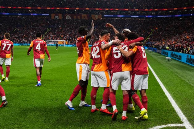 Galatasaray v Juventus - UEFA Champions League ISTANBUL, TURKIYE - FEBRUARY 17: Gabriel Sara (8) of Galatasaray celebrates with his teammates after scoring a goal during the UEFA Champions League round of 16 play-off first-leg match between Juventus and Galatasaray at RAMS Park stadium in Istanbul, Turkiye on February 17, 2026. Hakan Akgun Anadolu Istanbul Turkey. Editorial use only. Please get in touch for any other usage.  Copyright: x2026xAnadoluxHakanxAkgunx