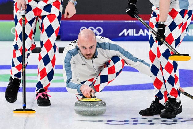 CORTINA, ITALIEN 20260217 Norges Magnus Ramsfjell under herrarnas gruppspelsmatch, omgang 10, mellan Sverige och Norge i OS-curlingen i Cortina. *** Bilden ingar i SPORTPAKET. För övriga BETALBILD *** CORTINA ITALIEN x10030x *** CORTINA, ITALY 20260217 Norways Magnus Ramsfjell during the mens group stage match, round 10, between Sweden and Norway in the Olympic curling in Cortina Picture in SPORTPAKET For others PAYPICTURE CORTINA ITALY x10030x  Copyright: xJonasxEkströmer TTx OS 2026 CURLING HERRAR SVERIGE-NORGE