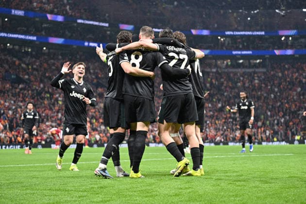 Galatasaray v Juventus - UEFA Champions League ISTANBUL, TURKIYE - FEBRUARY 17: Teun Koopmeiners (8) of Juventus celebrates with his teammates after a goal during UEFA Champions League last 16 playoff round first leg football match between Galatasaray and Juventus at RAMS Park in Istanbul, Turkiye on February 17, 2026. Elif Ozturk Anadolu Istanbul Turkey. Editorial use only. Please get in touch for any other usage.  Copyright: x2026xAnadoluxElifxOzturkx