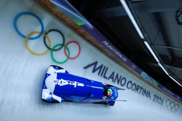 Olympische Winterspiele Milano Cortina 2026 Bob Zweierbob Männer am 17.02.2026 im Cortina Sliding Centre in Cortina d™Ampezzo Patrick Baumgartner Robert Mircea ( Italien ) *** Olympic Winter Games Milano Cortina 2026 Bobsleigh two-man on 17 02 2026 at the Cortina Sliding Center in Cortina d™Ampezzo Patrick Baumgartner Robert Mircea Italy xMSx
