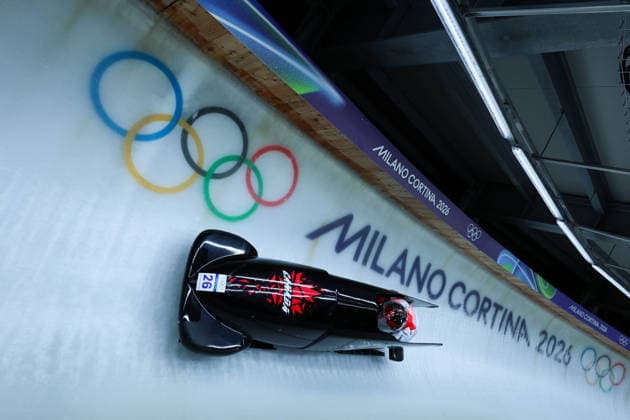Olympische Winterspiele Milano Cortina 2026 Bob Zweierbob Männer am 17.02.2026 im Cortina Sliding Centre in Cortina d™Ampezzo Taylor Austin Shaquille Murray-Lawrence ( Kanada ) *** Olympic Winter Games Milano Cortina 2026 Bobsleigh two-man on 17 02 2026 at the Cortina Sliding Center in Cortina d™Ampezzo Taylor Austin Shaquille Murray Lawrence Canada xMSx
