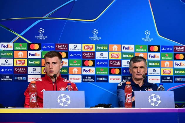 UEFA Champions League - Olympiacos FC press conference, PK, Pressekonferenz - JosÃ Luis Mendilibar, Olympiacos coach, and his player Costinha attend a press conference ahead of the UEFA Champions League Play-Offs 1st leg soccer match between Olympiacos FC and Bayer 04 Leverkusen in Piraeus, Greece, 17 February 2026. IMAGO ONE INCH PRODUCTIONS PIRAEUS GREECE Copyright: xONExINCHxPRODUCTIONSx 6857434