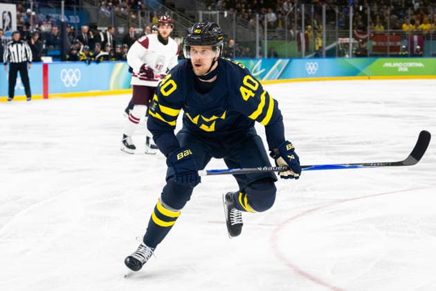 260217 Elias Pettersson of Sweden in the men s Ice hockey, Eishockey qualification playoffs game between Sweden and Latvia during day 11 of the 2026 Winter Olympics on February 17, 2026 in Milan. Photo: Carl Sandin BILDBYRAN kod CS CS0885 ishockey ice hockey Olympic Games, Olympische Spiele, Olympia, OS olympics winter olympics os ol olympiska spel vinter-os olympiske leker milano cortina 2026 milan cortina 2026 milano cortina 2026 olympic games milano cortina 2026 winter olympic games milano cortina-os milano cortina-ol vinter-ol 11 bbeng sverige sweden latvia lettland *** 260217 Elias Pettersson of Sweden in the men s ice hockey qualification playoffs game between Sweden and Latvia during day 11 of the 2026 Winter Olympics on February 17, 2026 in Milan Photo Carl Sandin BILDBYRAN kod CS CS0885 ishockey ice hockey olympic games olympics winter olympics os ol olympiska spel vinter os olympiske leker milano cortina 2026 milan cortina 2026 milano cortina 2026 olympic games milano cortina 2026 winter olympic games milano cortina os milano cortina ol vinter ol 11 bbeng sverige sweden latvia lettland  Copyright: CARLxSANDIN BB260217CS045