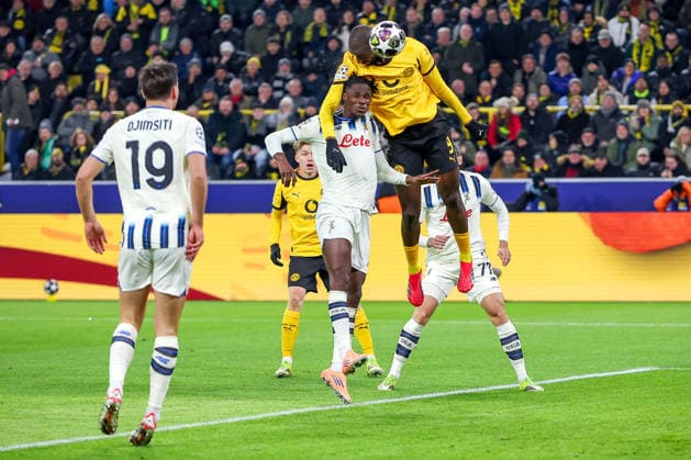 17.02.2026, Fußball, UEFA Champions League, Borussia Dortmund - Atalanta Bergamo, BVB Stadion, Play-Offs Hinspiel, Saison 2025 2026: Torschuss Treffer Kopfballtor Kopfball Tor zum 1:0 durch Torschütze Serhou Guirassy (BVB 09) Regulations prohibit any use of photographs as image sequences and or quasi-video. Nordrhein-Westfalen Deutschland
