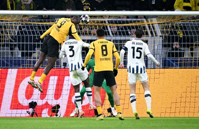 Fussball, Champions League, Deutschland, Herren, Saison 2025 2026, Play-Offs, Signal Iduna Park Dortmund: Bor. Dortmund - Atalanta Bergamo; Serhou Guirassy (BVB) erzielt das Tor zum 1:0.