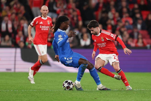FBL-UEFA Champions League 2025-26 SL Benfica - Real Madrid Eduardo Camavinga (Real Madrid), Rafa (S.L.Benfica) battles for the Ball during UEFA Champions League 2025-26 KO play-offs match between Lisboa e Benfica and Real Madrid at Estadio da Luz on Thursday 17 February 2026 in Lisbon, Portugal Copyright: JoaquimxFerreira