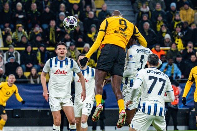17.02.2026, Borussia Dortmund vs. Atalanta Bergamo, UEFA Champions League, Playoffs Tor zum 1:0 durch Serhou Guirassy (Borussia Dortmund, 9) Regulations prohibit any use of photographs as image sequences and or quasi video Copyright: xBahhoxKarax