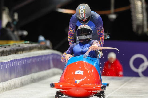 Rou - Tentea Mihai Cristian - Iordache George during the Olympic Winter Milano-Cortina 2026, Bobsleigh 2-man on February 17, 2026 at Cortina Sliding Centre in Cortina, Italy  Copyright: xLucianoxMariaxBisi IPAxSportx xipa-agency.netx xx IPA_71656771 IPA_Agency_IPA71656771