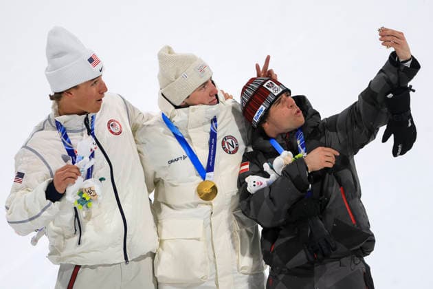 OLYMPICS - Winter Olympic Games, Olympische Spiele, Olympia, OS Milano Cortina 2026 LIVIGNO,ITALY,17.FEB.26 - OLYMPICS, FREE SKI, FREESTYLE SKIING - Winter Olympic Games Milano Cortina 2026, big air, men, final, medal ceremony. Image shows the rejoicing of Mac Forehand (USA), Tormod Frostad (NOR) and Matej Svancer (AUT).  GEPAxpictures xWolfgangxGrebien