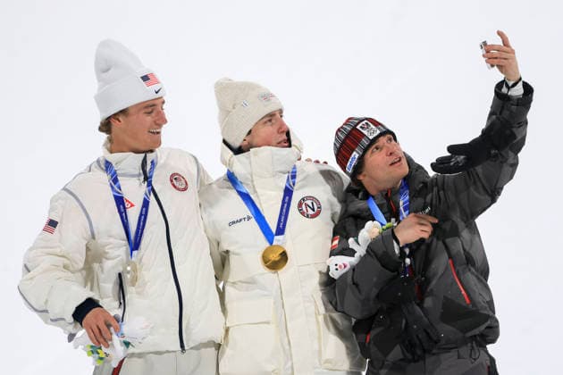 OLYMPICS - Winter Olympic Games, Olympische Spiele, Olympia, OS Milano Cortina 2026 LIVIGNO,ITALY,17.FEB.26 - OLYMPICS, FREE SKI, FREESTYLE SKIING - Winter Olympic Games Milano Cortina 2026, big air, men, final, medal ceremony. Image shows the rejoicing of Mac Forehand (USA), Tormod Frostad (NOR) and Matej Svancer (AUT).  GEPAxpictures xWolfgangxGrebien