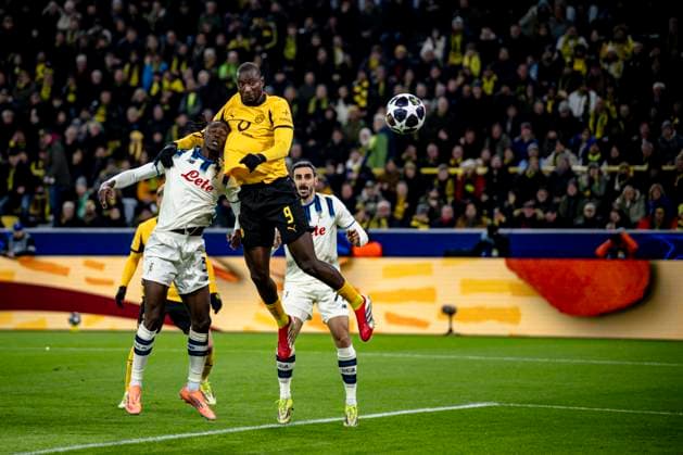 Atalanta defender Odilon Kossounou, Borussia Dortmund forwarder Serhou Guirassy, during the match Borussia Dortmund vs Atalanta BC at the BVB Stadion Dortmund for the Champions League - KO play-offs - 1st leg season 2025-2026 in DORTMUND, Germany on 17 february 2026. (Photo by Stefan Koops EYE4IMAGES DeFodi Images) -