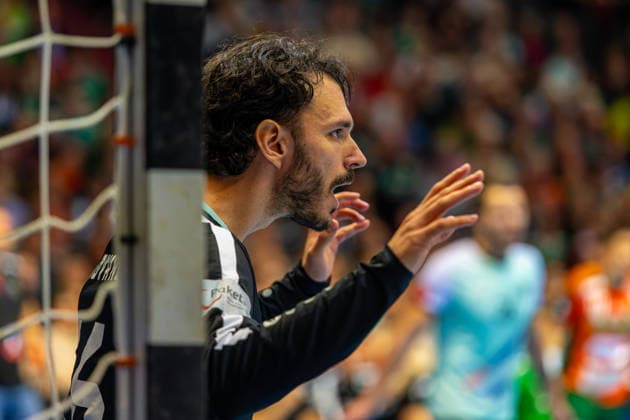 Mihailo Radovanovic (RK Nexe, Nr. 16) (L-R), TSV Hannover-Burgdorf (orange) against RK Nexe (mint) (1. Matchday of the Main Round EHF European League 2025 2026) (17.02.2026, Swiss Life Hall (Hannover, GER), Copyright: xJanxGuentherx xTSVxHannover-Burgdorfx