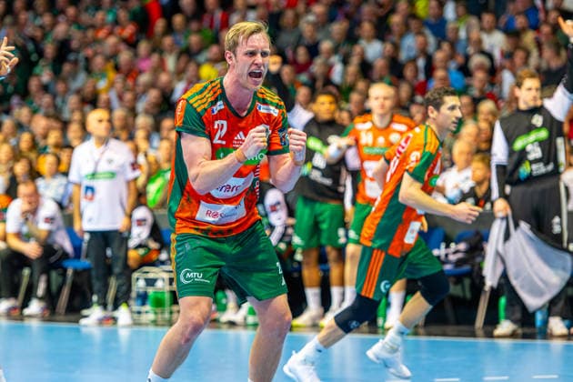 Marian Michalczik (TSV Hannover-Burgdorf, Nr. 22) (L-R), TSV Hannover-Burgdorf (orange) against RK Nexe (mint) (1. Matchday of the Main Round EHF European League 2025 2026) (17.02.2026, Swiss Life Hall (Hannover, GER), Copyright: xJanxGuentherx xTSVxHannover-Burgdorfx
