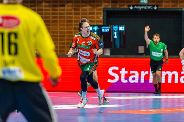 Leif Tissier (TSV Hannover-Burgdorf, Nr. 7) (L-R), TSV Hannover-Burgdorf (orange) against RK Nexe (mint) (1. Matchday of the Main Round EHF European League 2025 2026) (17.02.2026, Swiss Life Hall (Hannover, GER), Copyright: xJanxGuentherx xTSVxHannover-Burgdorfx