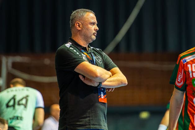 KreÅ¡o Ivankovic (RK Nexe, Head coach) (L-R), TSV Hannover-Burgdorf (orange) against RK Nexe (mint) (1. Matchday of the Main Round EHF European League 2025 2026) (17.02.2026, Swiss Life Hall (Hannover, GER), Copyright: xJanxGuentherx xTSVxHannover-Burgdorfx
