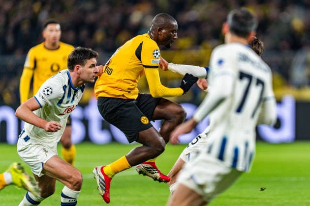 17.02.2026, Borussia Dortmund vs. Atalanta Bergamo, UEFA Champions League, Playoffs Serhou Guirassy (Borussia Dortmund, 9) Regulations prohibit any use of photographs as image sequences and or quasi video Copyright: xBahhoxKarax