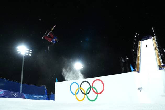 February 17, 2026, Livigno, Italy: Canadian Dylan Deschamps takes part in a warmup before he competes in the men s freeski big air at the Milano Cortina 2026 Winter Olympic Games, Olympische Spiele, Olympia, OS in Livigno, Italy on Tuesday, Feb. 17, 2026. Canada News - February 17, 2026  - ZUMAc35_ 20260217_zaf_c35_109 Copyright: xSeanxKilpatrickx