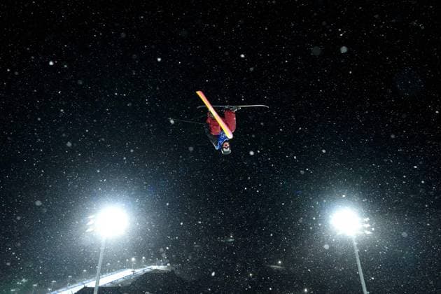 February 17, 2026, Livigno, Italy: Canadian Dylan Deschamps takes part in a warmup before he competes in the men s freeski big air at the Milano Cortina 2026 Winter Olympic Games, Olympische Spiele, Olympia, OS in Livigno, Italy on Tuesday, Feb. 17, 2026. Canada News - February 17, 2026  - ZUMAc35_ 20260217_zaf_c35_110 Copyright: xSeanxKilpatrickx