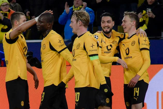 Maximilian Beier (Dortmund 14) jubelt nach dem Tor zum 2:0 mit der Mannschaft 17.02.2026 Fussball, Champions League, Borussia Dortmund vs Atalanta Bergamo , Signal Iduna Park, Dortmund,