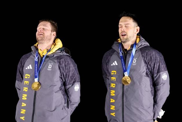 Olympische Winterspiele Milano Cortina 2026 Bob Zweierbob Männer am 17.02.2026 im Cortina Sliding Centre in Cortina d™Ampezzo Johannes Lochner Georg Fleischhauer ( Deutschland ) gewinnen die Gold Medaille *** Olympic Winter Games Milano Cortina 2026 Bobsleigh two-man on 17 02 2026 at the Cortina Sliding Center in Cortina d™Ampezzo Johannes Lochner Georg Fleischhauer Germany win the gold medal xMSx