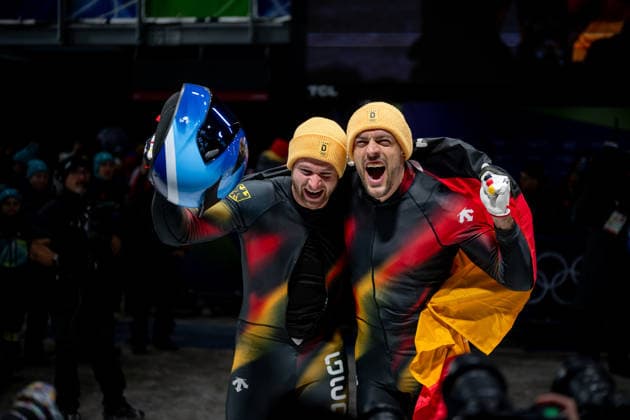 LOCHNER Johannes, FLEISCHHAUER Georg (Deutschland) jubeln im Ziel ueber Sieg und Gold Medaille, ITA, Olympische Spiele Milano Cortina 2026, Olympia, Zweierbob Herren, 17.02.2026 ITA, Olympische Spiele Milano Cortina 2026, Olympia, Zweierbob Herren, 17.02.2026 Cortina d Ampezzo *** LOCHNER Johannes, FLEISCHHAUER Georg Germany celebrate victory and gold medal at the finish line, ITA, Olympic Games Milano Cortina 2026, Olympia, two-man bobsleigh men, 17 02 2026 ITA, Olympic Games Milano Cortina 2026, Olympia, two-man bobsleigh men, 17 02 2026 Cortina d Ampezzo Copyright: xEibner-Pressefoto Memmlerx EP_MMR