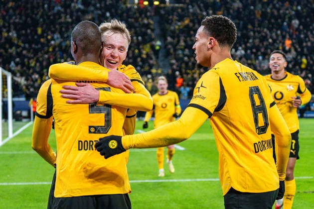 17.02.2026, Borussia Dortmund vs. Atalanta Bergamo, UEFA Champions League, Playoffs Tor zum 2:0 durch Maximilian Beier (Borussia Dortmund, 14) Jubel hier von Serhou Guirassy (Borussia Dortmund, 9) nach Vorlage, Felix Nmecha (Borussia Dortmund, 8) Regulations prohibit any use of photographs as image sequences and or quasi video Copyright: xBahhoxKarax