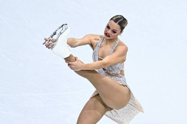 Belgian figure skater Loena Hendrickx pictured in action during the short program of the Women s Figure skating, Eiskunstlauf competition at the Milano Cortina 2026 Olympic Winter games, Winterspiele,Spiele, Summer games on Tuesday 17 February 2026 in Milan, Italy. The XXV Winter Olympics take place from 6 to 22 February 2026 in Italy. JASPERxJACOBS  x164041519x